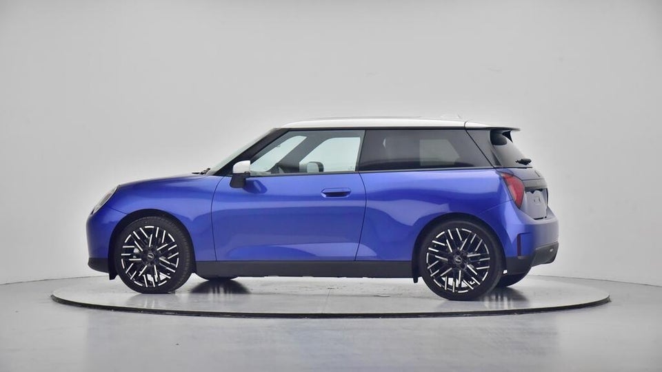 MINI Cooper SE Favoured Trim XL 3d
