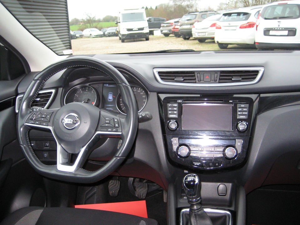 Nissan Qashqai 1,2 Dig-T 115 N-Connecta 5d