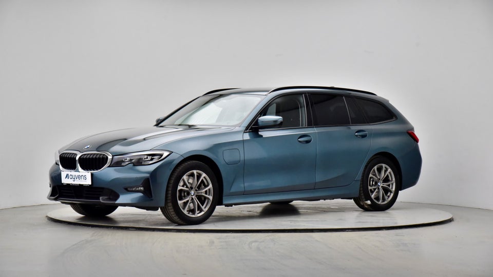 BMW 330e 2,0 Touring Sport Line aut. 5d