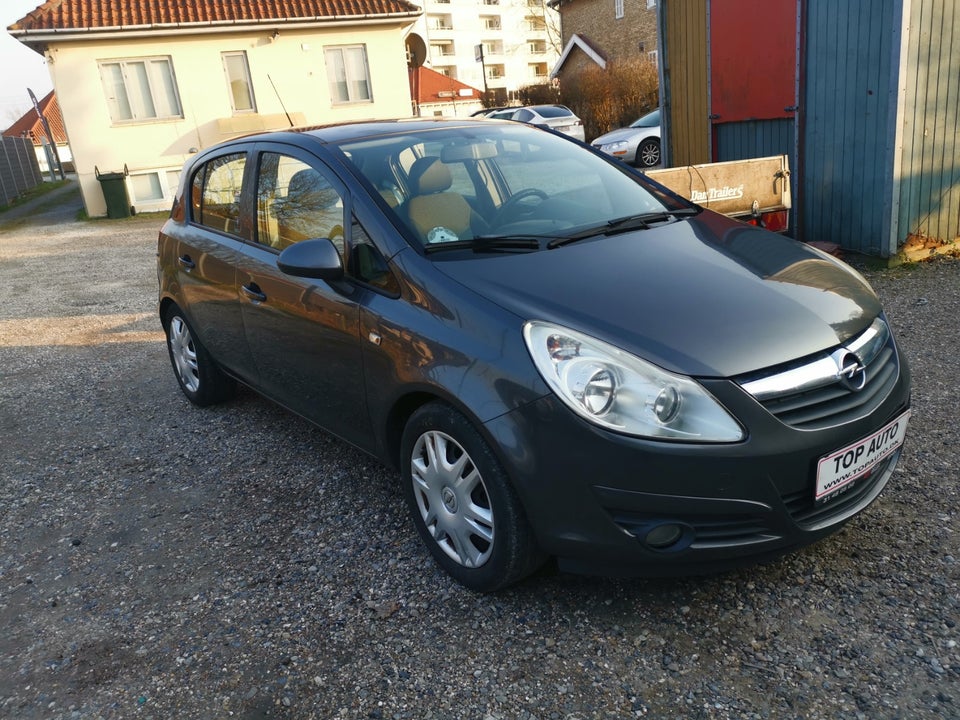 Opel Corsa 1,4 16V Cosmo 5d