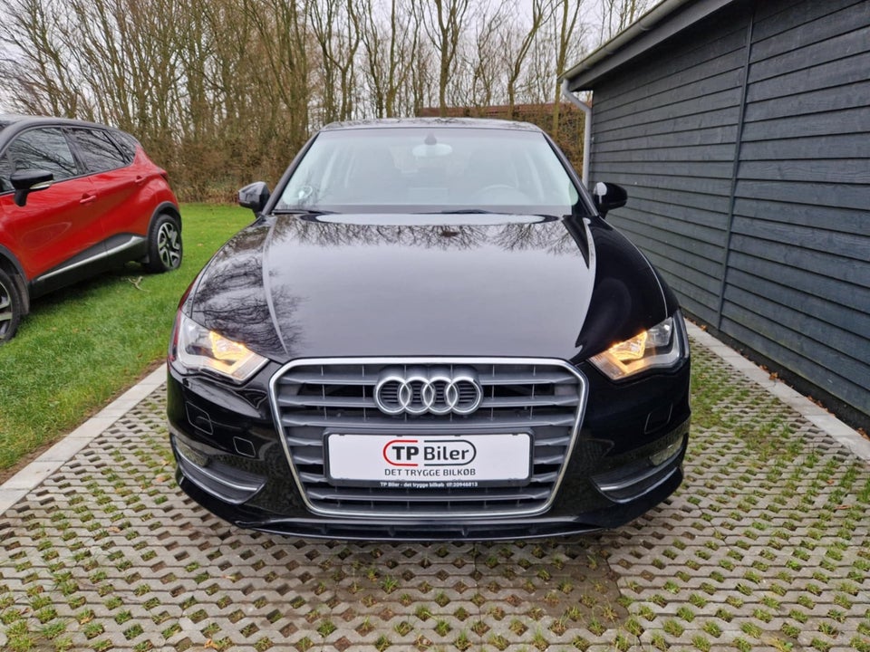 Audi A3 1,8 TFSi 180 Ambiente Sportback 5d