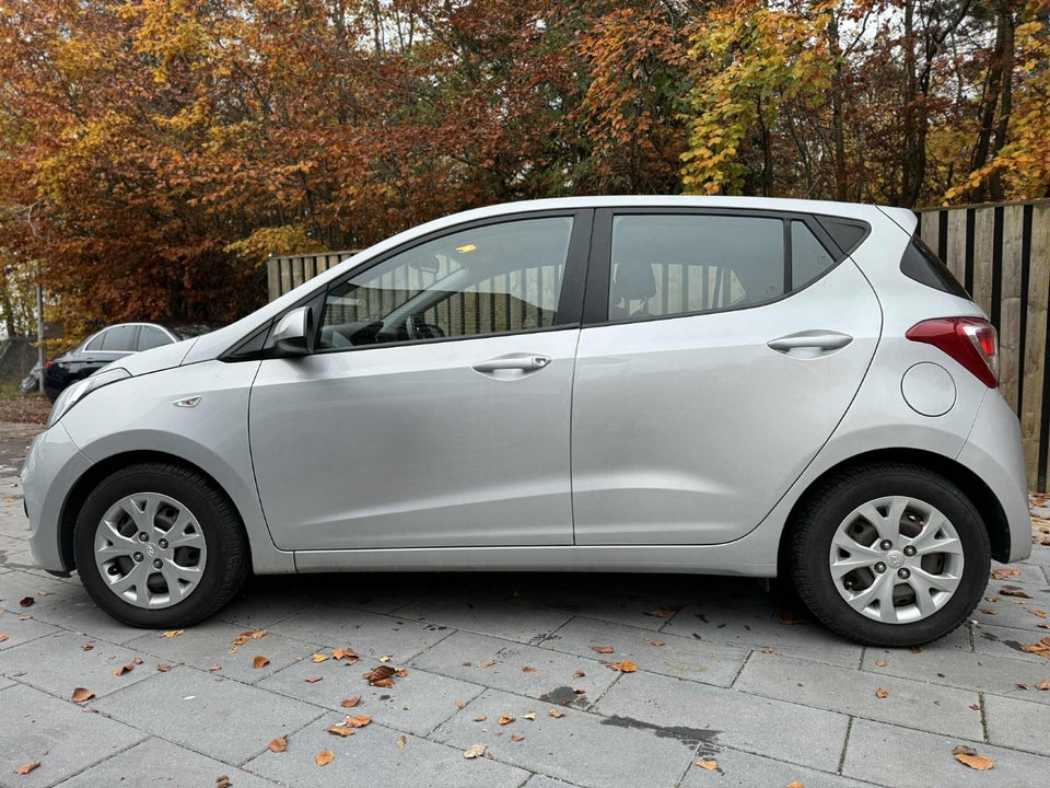Hyundai i10 1,0 Vision 5d