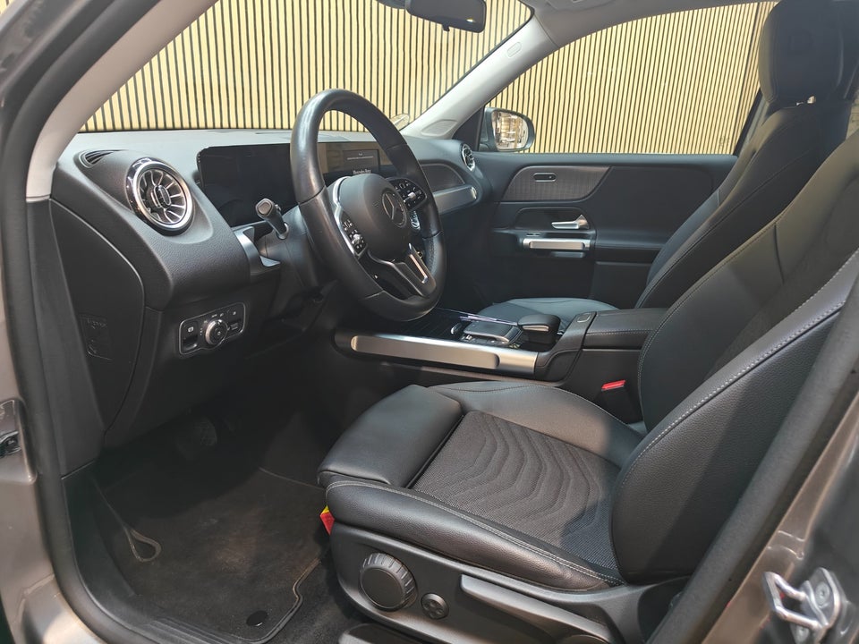 Mercedes EQB300 Progressive 4Matic 7prs 5d