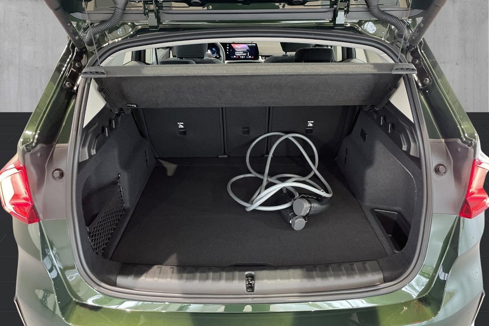 BMW iX1 eDrive20 X-Line 5d