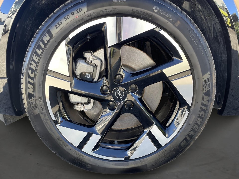 Opel Grandland-e 73 GS Sky 5d