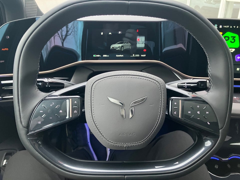 Hongqi EH7 111 Exclusive 4d