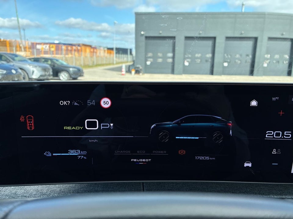 Peugeot e-3008 77 GT Pack 5d