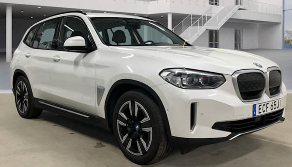 BMW iX3 Charged 5d