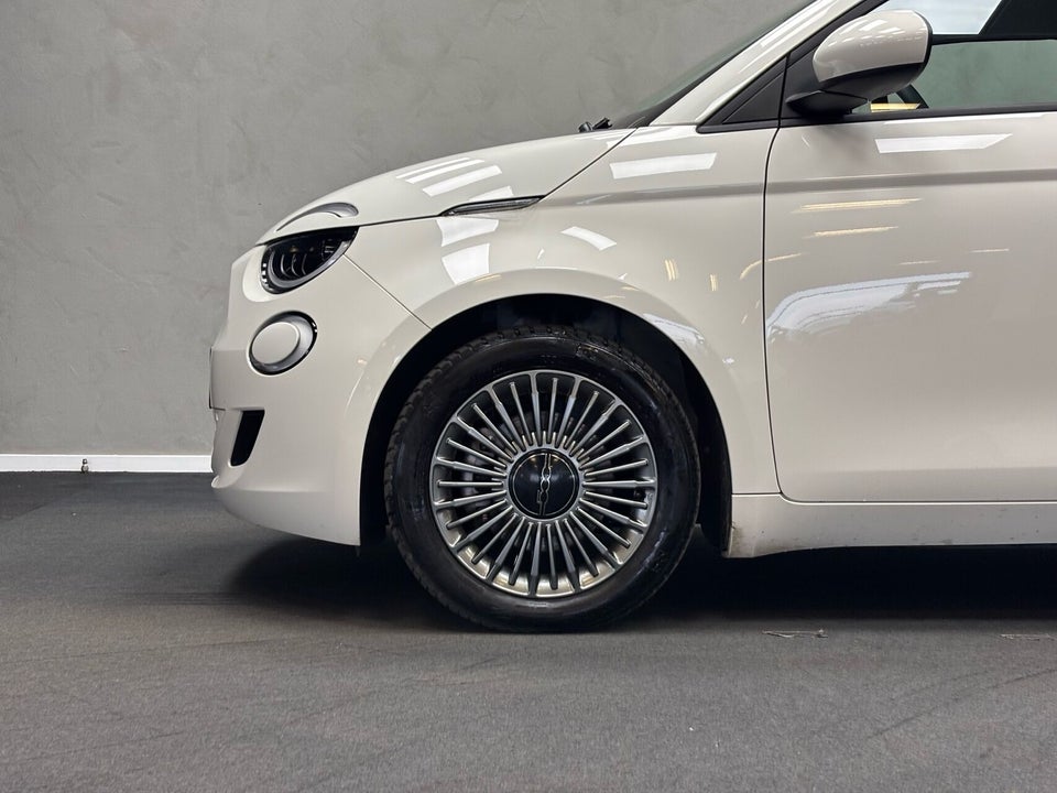 Fiat 500e 42 Icon 3d