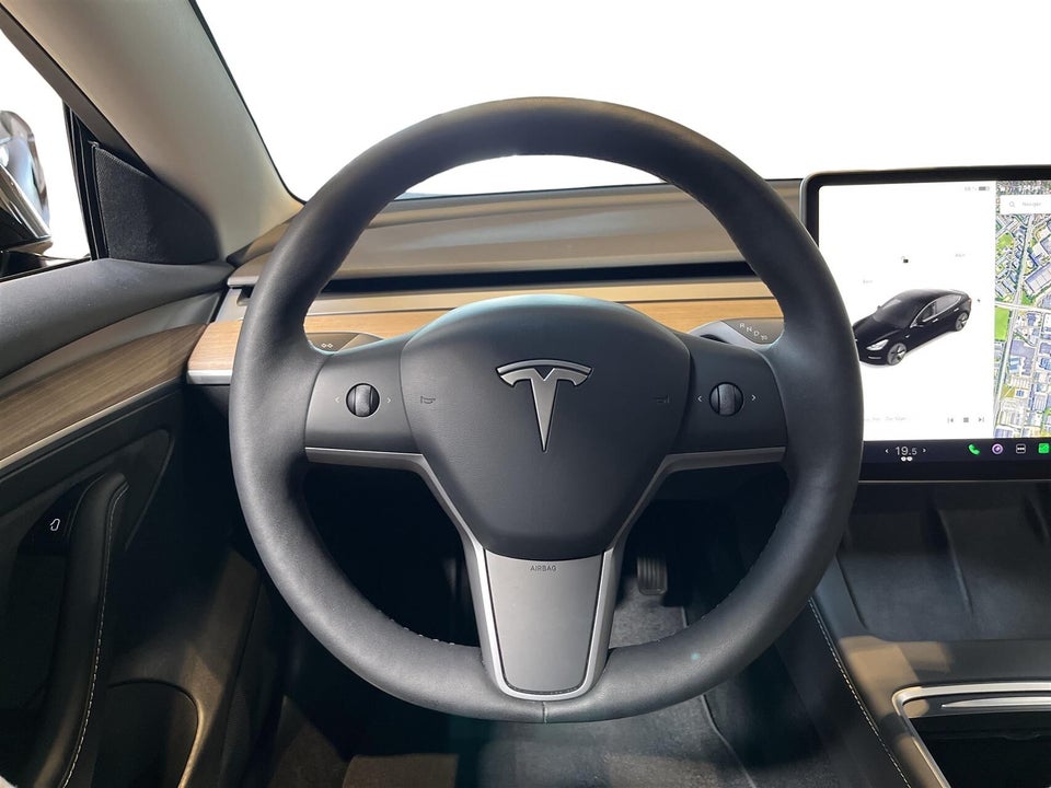 Tesla Model 3 RWD 4d