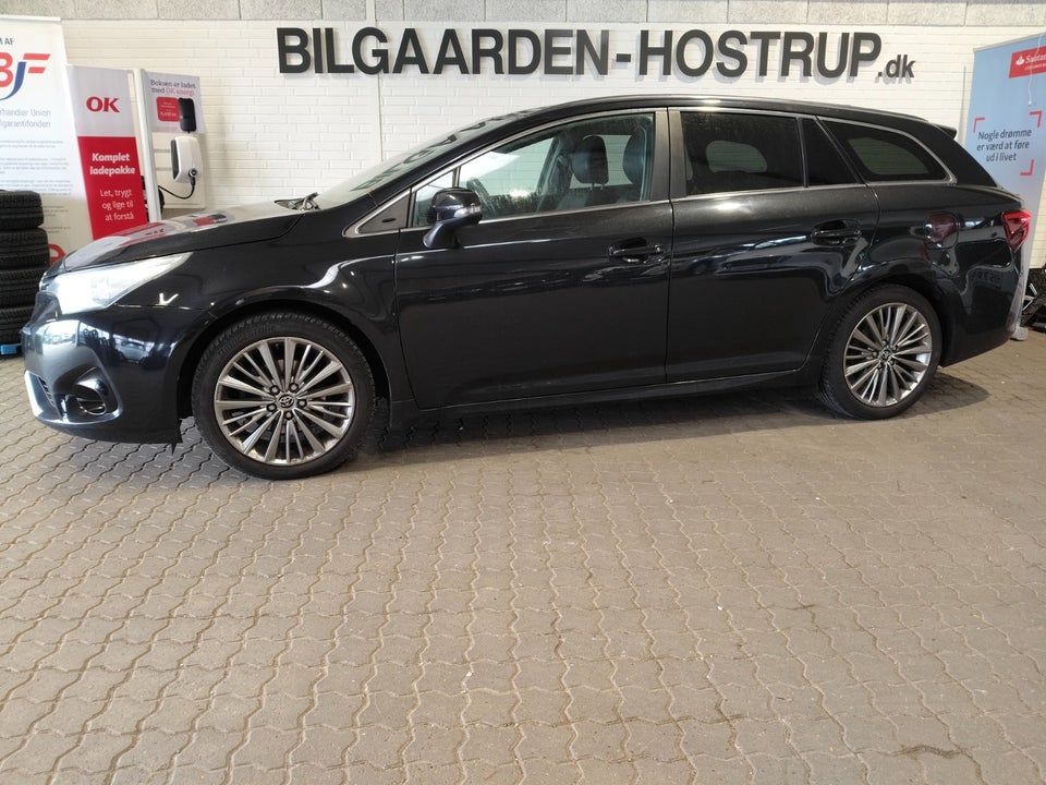 Toyota Avensis 1,8 VVT-i T1 Touring Sports 5d