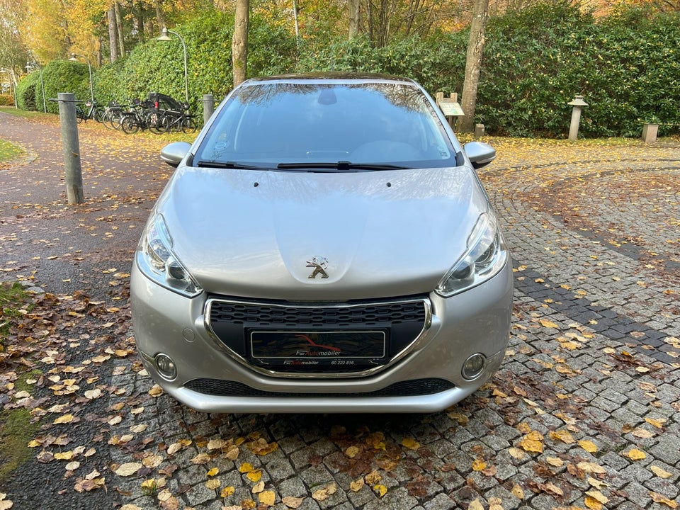 Peugeot 208 1,2 VTi Allure 5d