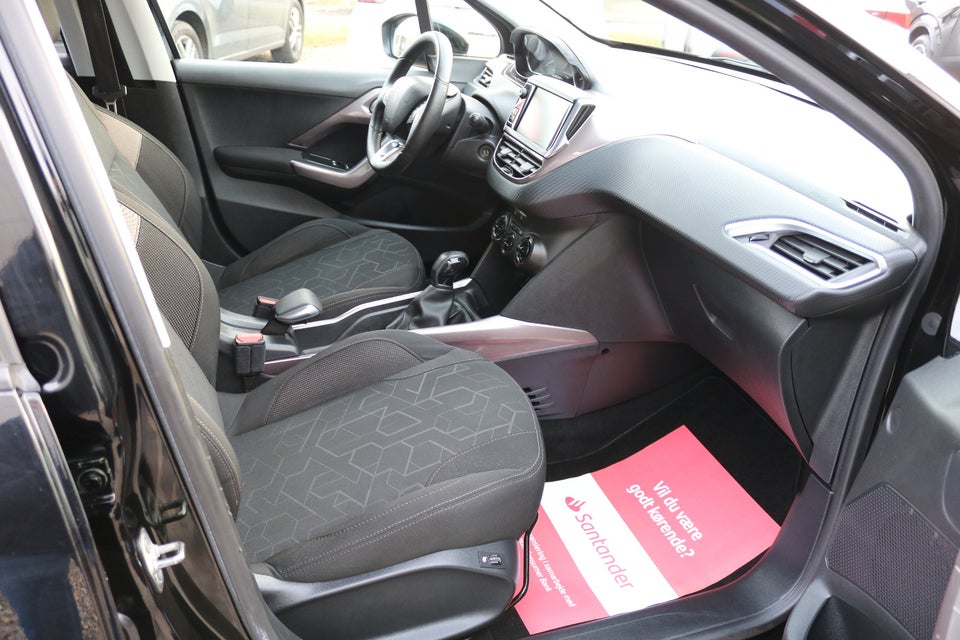 Peugeot 2008 1,2 VTi 82 Motion+ 5d