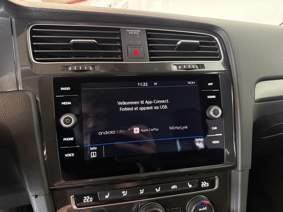 VW Golf VII 1,5 TSi 150 Comfortline Connect Variant DSG 5d