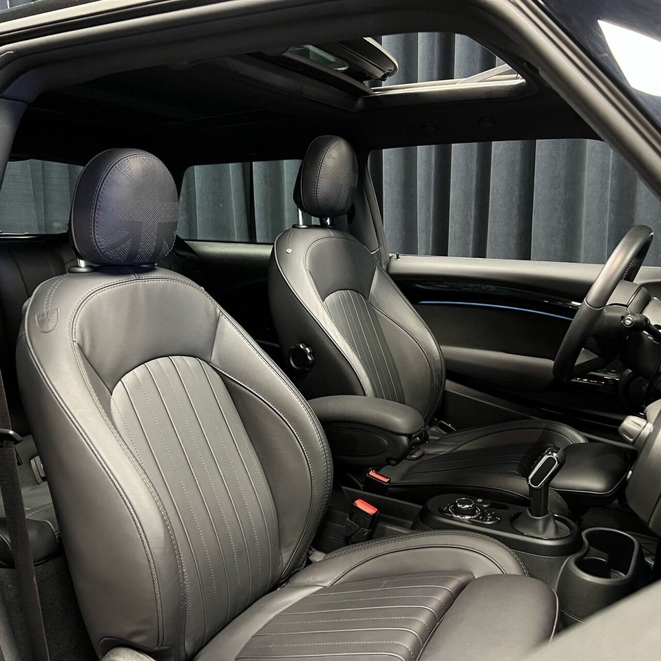 MINI Cooper SE Resolute Edition 3d