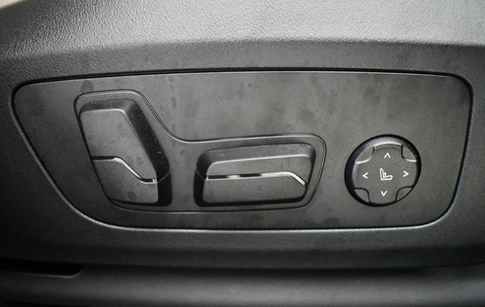 BMW iX2 eDrive20 M-Sport 5d