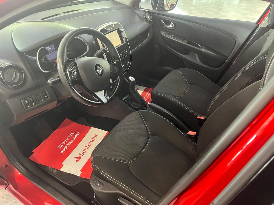 Renault Clio IV 0,9 TCe 90 Expression Sport Tourer 5d