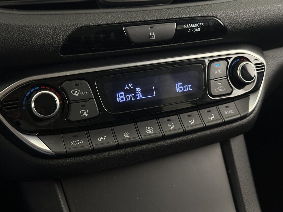 Hyundai i30 1,0 T-GDi Essential stc. 5d