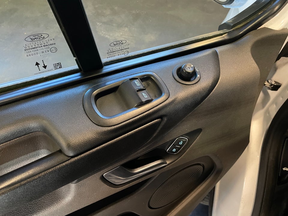 Ford Transit Custom 300 L2 2,0 TDCi 130 Trend