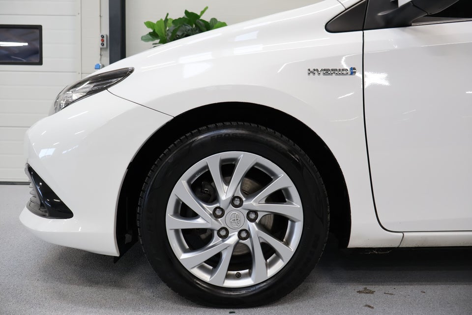 Toyota Auris 1,8 Hybrid H2 Comfort CVT 5d
