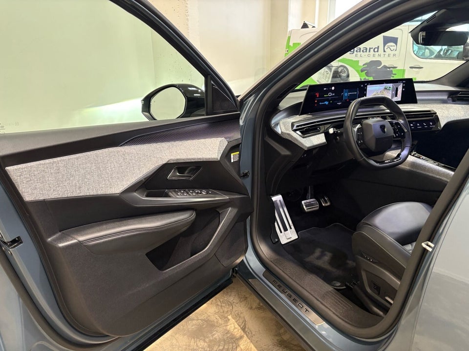 Peugeot e-5008 77 GT 7prs 5d