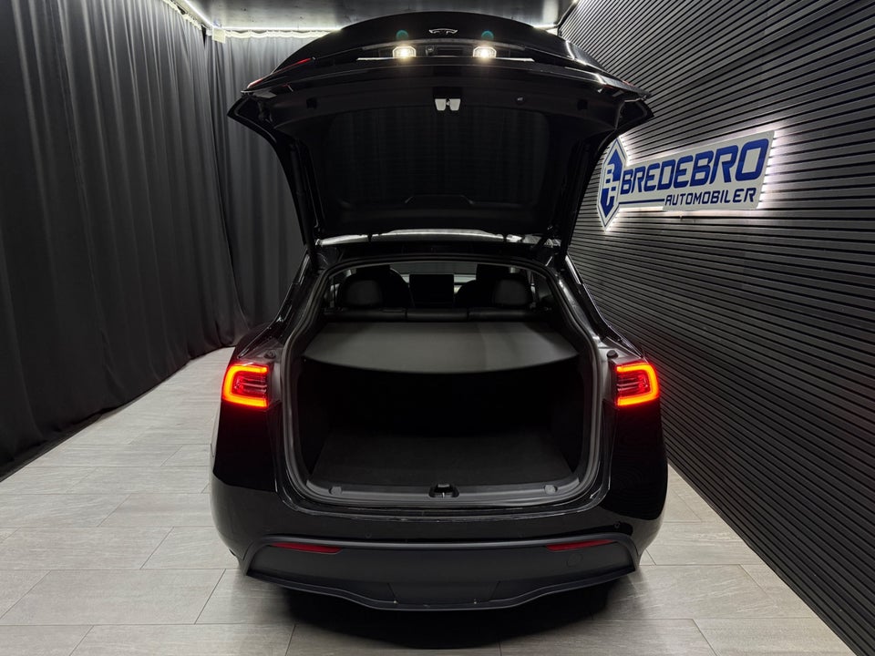 Tesla Model Y Long Range AWD 5d