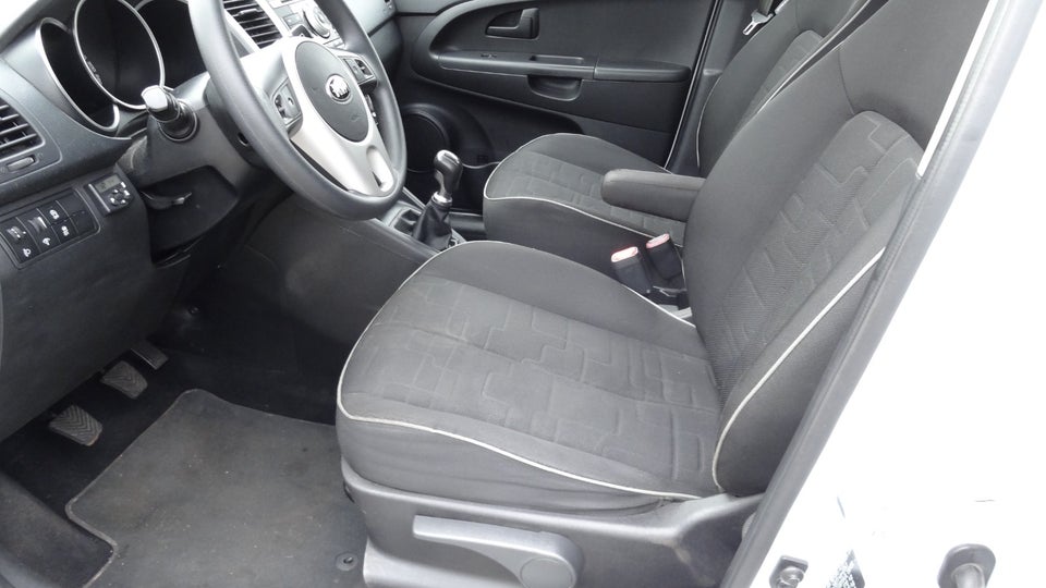 Kia Venga 1,4 CVVT Attraction 5d