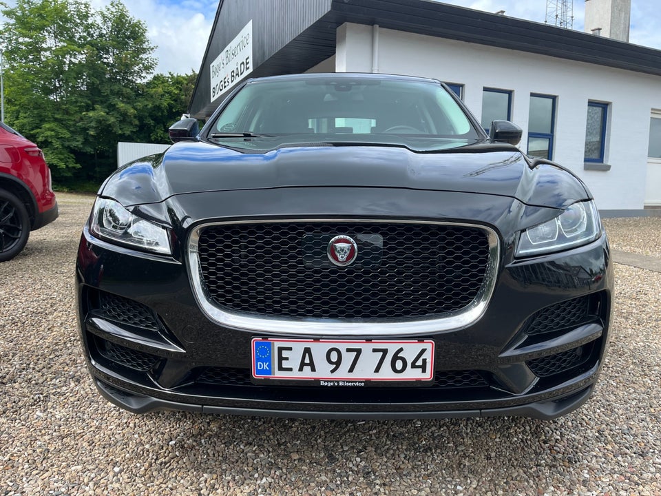 Jaguar F-Pace 2,0 D180 Prestige aut. 5d