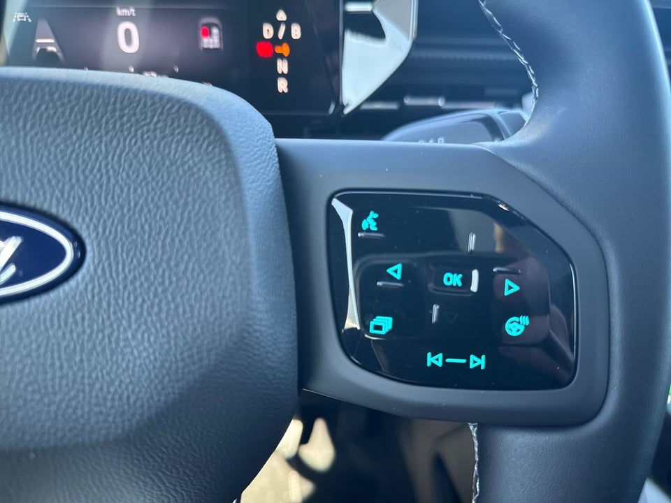 Ford Explorer 77 Premium Extended Range 5d