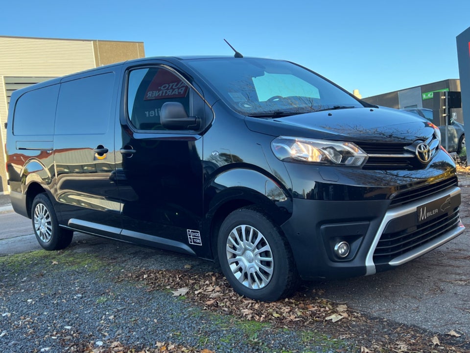 Toyota ProAce 2,0 D 144 Long Comfort Master aut. 4d