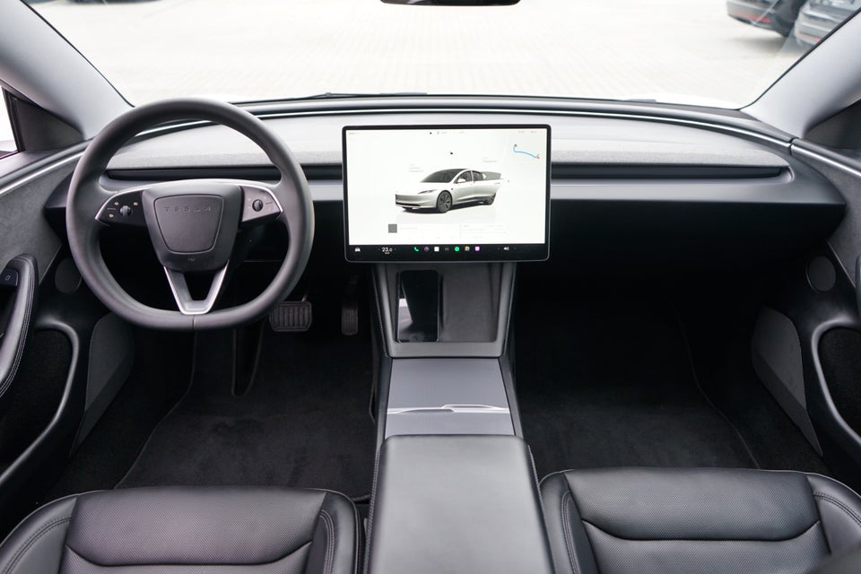 Tesla Model 3 Long Range AWD 4d