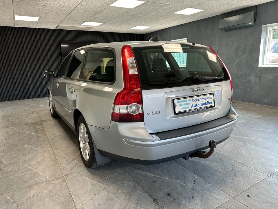 Volvo V50 1,8 Kinetic 5d