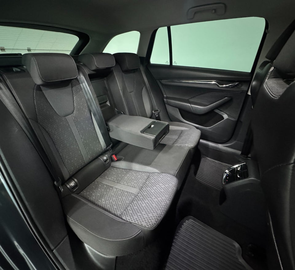 Skoda Octavia 1,4 TSi iV Plus Combi DSG 5d