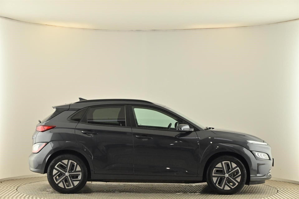 Hyundai Kona 64 EV Essential 5d