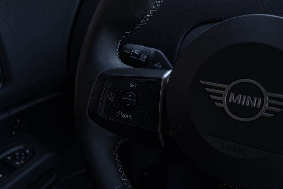 MINI Countryman E Classic Trim M 5d