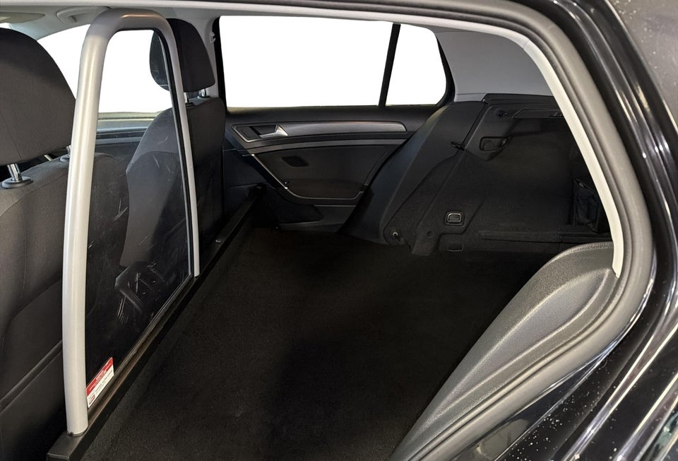 VW Golf VII 1,6 TDi 115 Comfortline Connect Van 5d