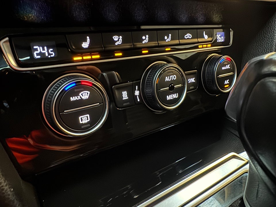 VW Passat 2,0 TDi 190 R-line Variant DSG 5d