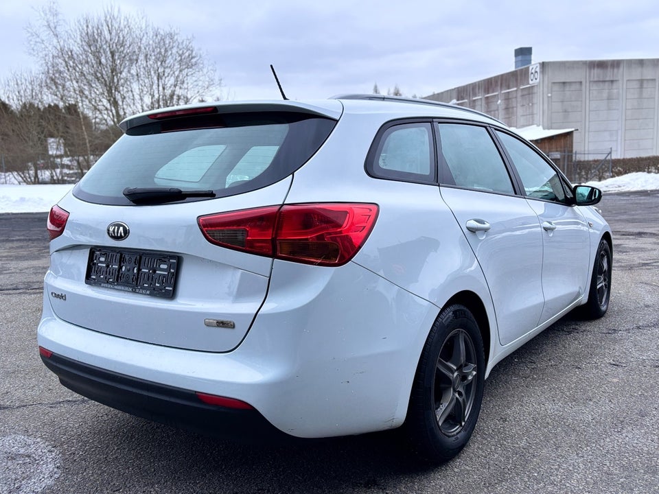 Kia Ceed 1,4 CVVT Collect SW 5d