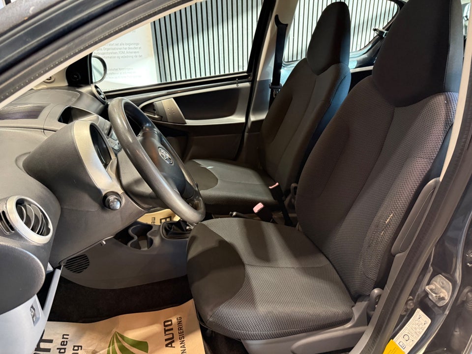 Toyota Aygo 1,0 Plus 5d