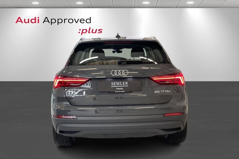 Audi Q3 45 TFSi e Attitude plus S-tr. 5d