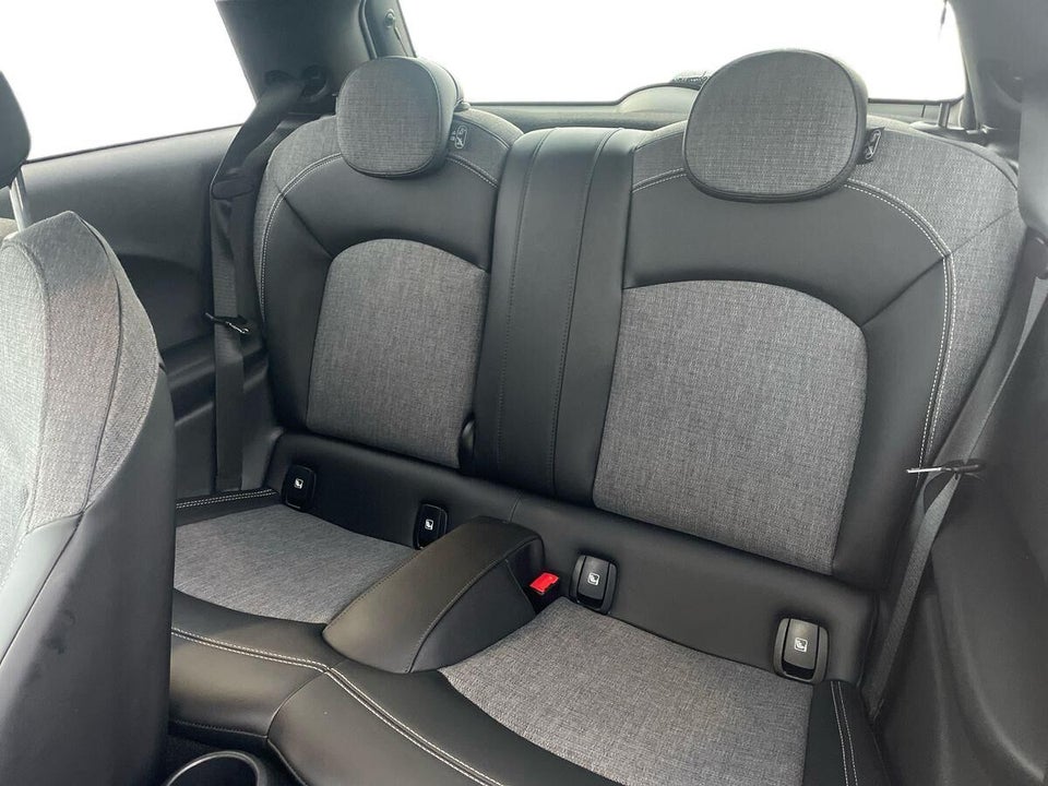 MINI Cooper SE Classic Trim 3d