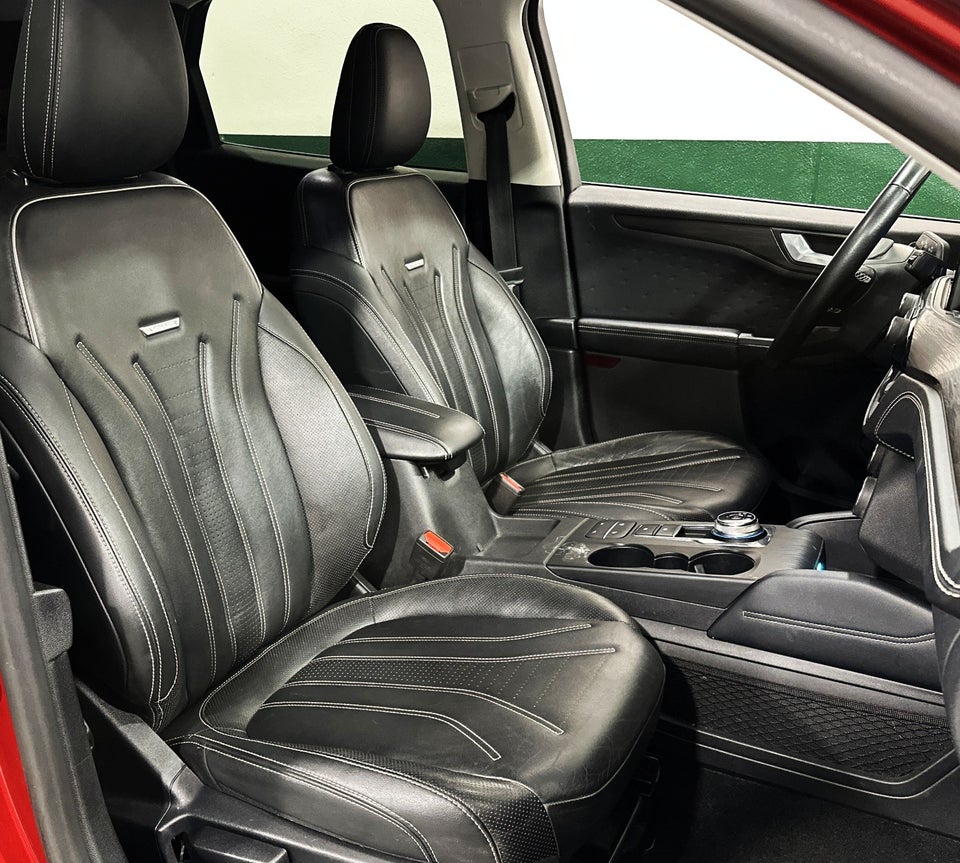 Ford Kuga 2,5 PHEV Vignale CVT 5d