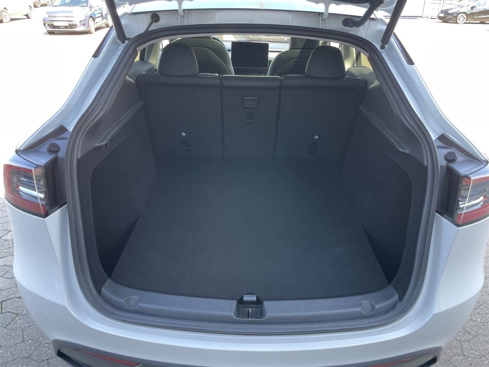 Tesla Model Y Long Range AWD 5d