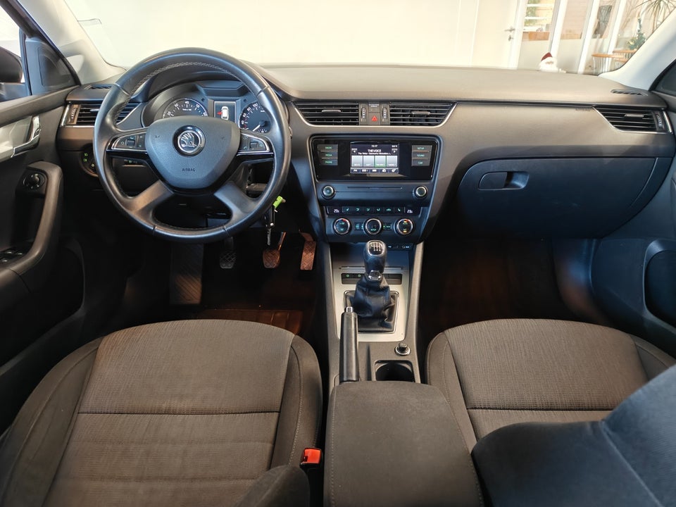 Skoda Octavia 1,4 TSi 140 Elegance Combi 5d