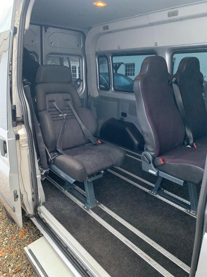 Ford Transit 300M Kombi 2,2 TDCi 125 FWD 4d