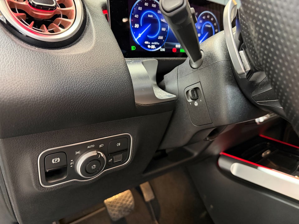 Mercedes EQB250+ Electric Art 5d