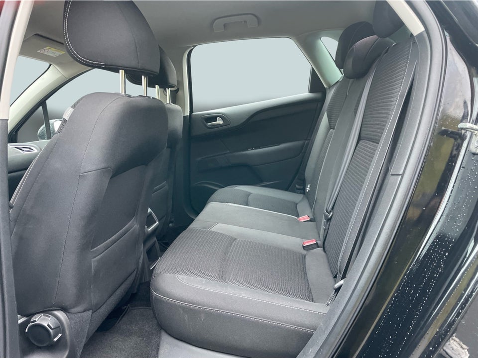 Citroën C4 1,6 BlueHDi 100 Feel Complet 5d