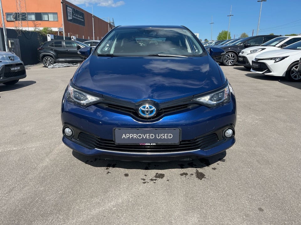 Toyota Auris 1,8 Hybrid H2 Selected CVT 5d