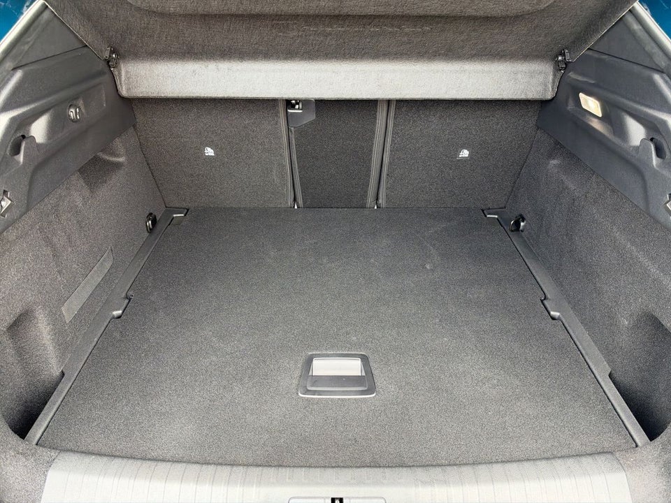 Peugeot e-3008 77 Allure 5d