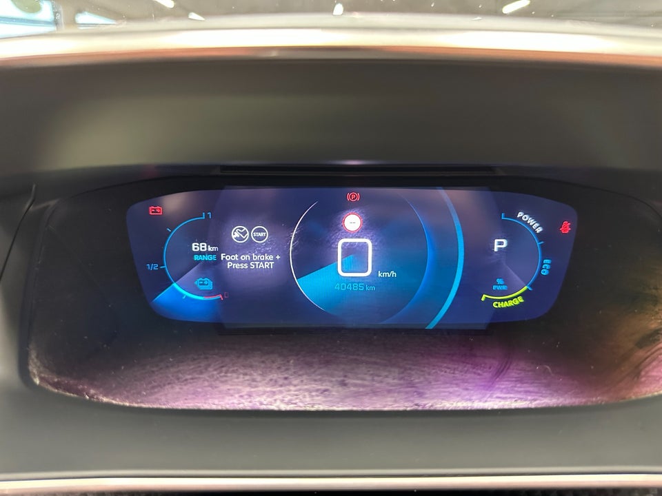 Peugeot e-2008 50 GT 5d